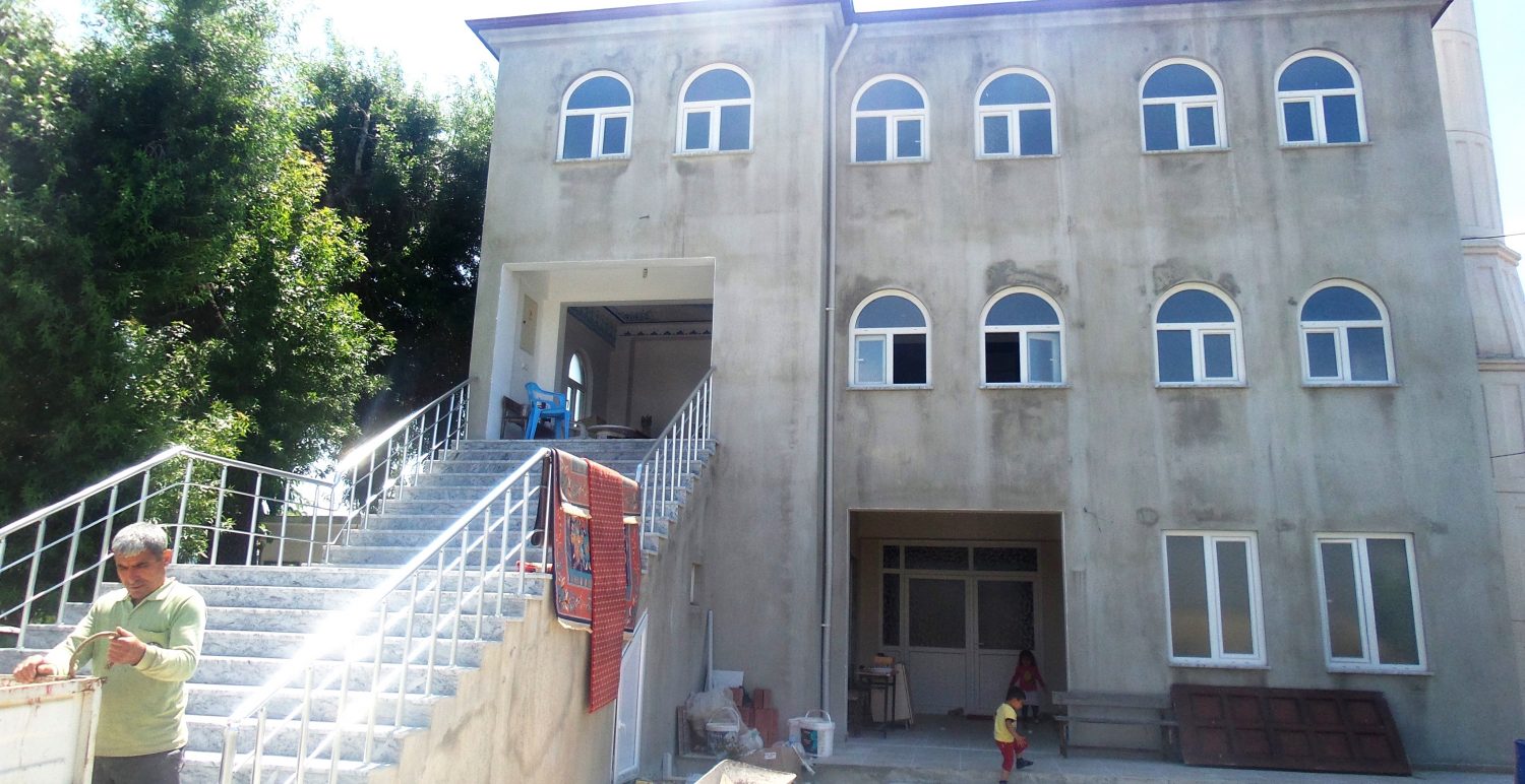 DALAMAN BELEDİYESİNDEN SÖĞÜTLÜYURT CAMİİNE DESTEK SÜRÜYOR