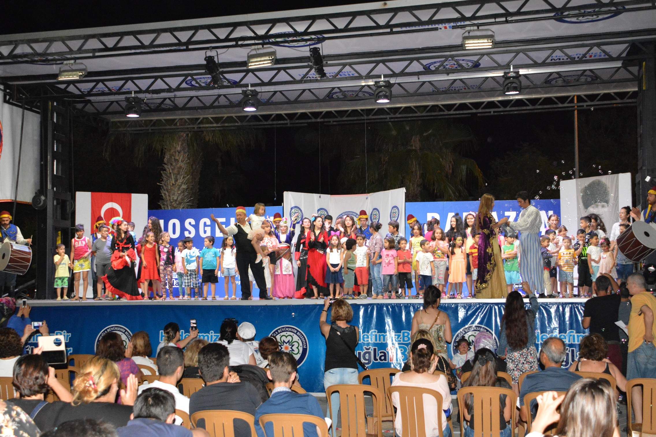 Büyükşehir Kültür Hizmet Tırı Ramazan’da Yollardaydı