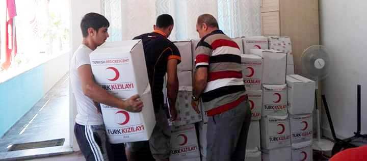 KIZILAY YARDIM PAKETLERİ SAHİPLERİNE ULAŞTIRILDI