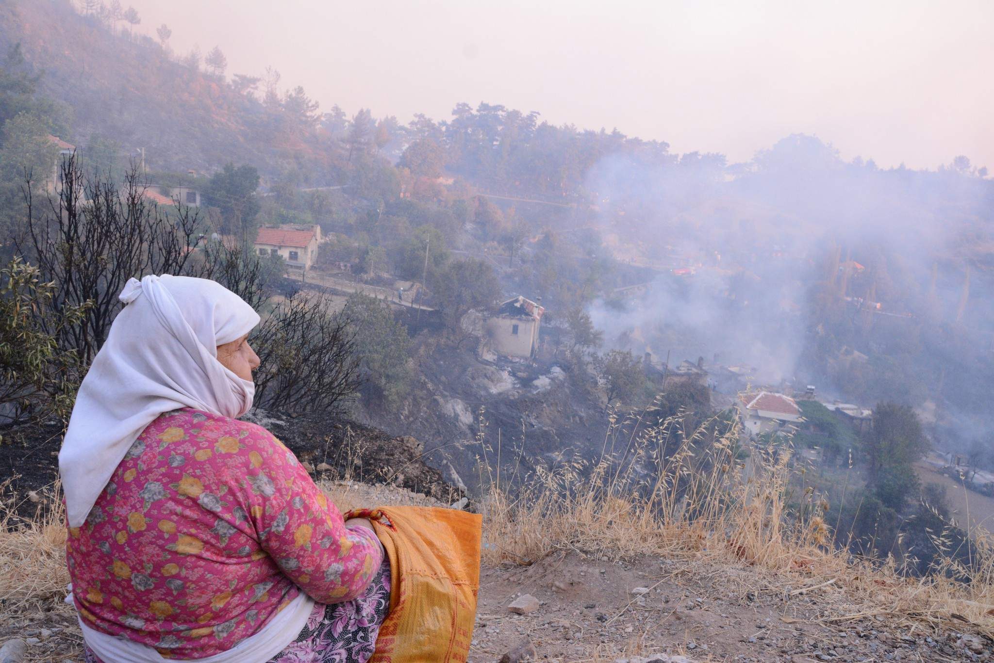 Zeytinköy’deki Yangına Toplu Müdahale