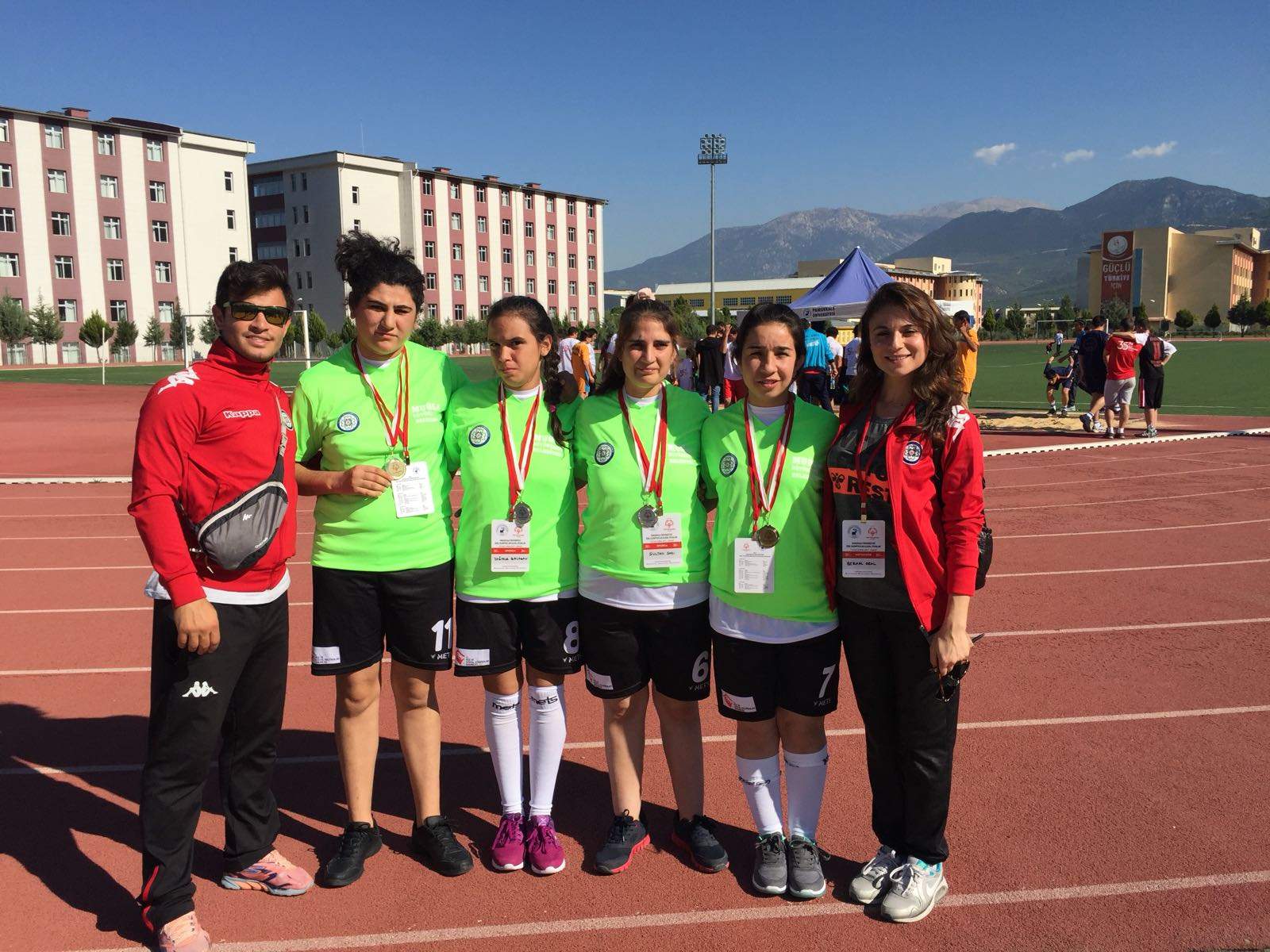 Büyükşehir’in Özel Sporcuları Özel Olimpiyat Oyunlarına Katıldı