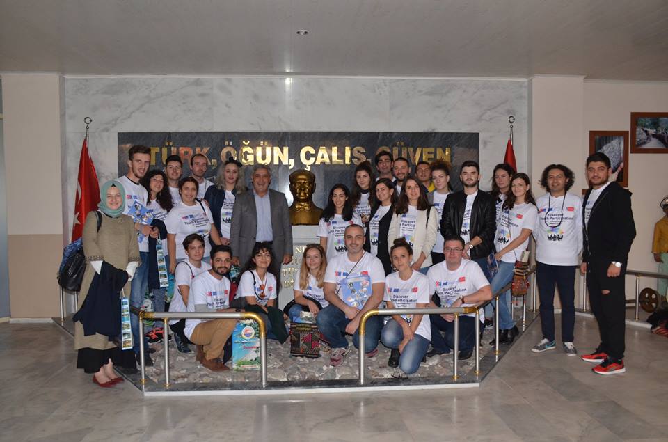 GENÇLİK KATILIMINI KEŞFET