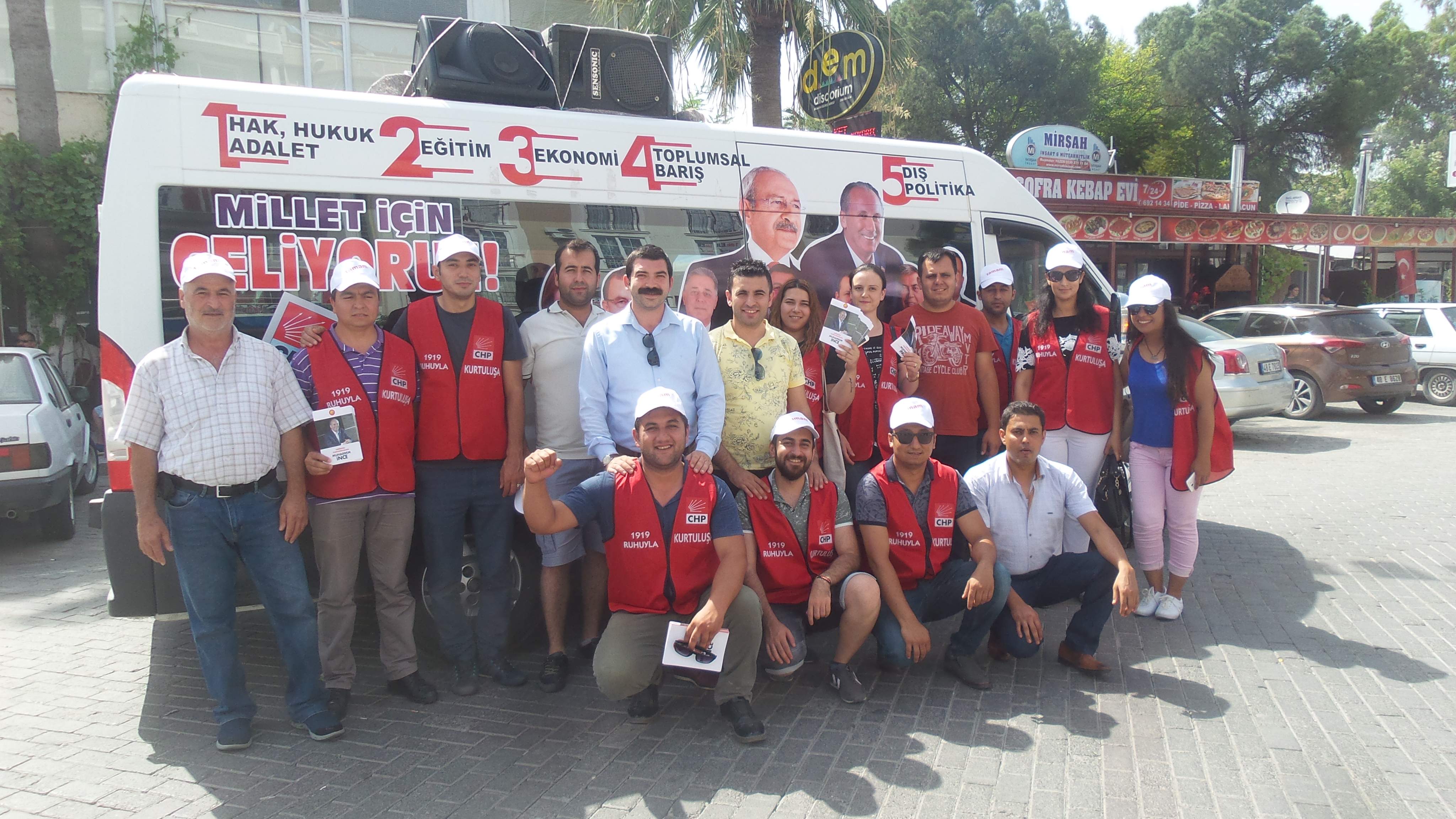 CHP’Lİ GENÇLERDEN DALAMAN’DA SEÇİM ÇALIŞMASI
