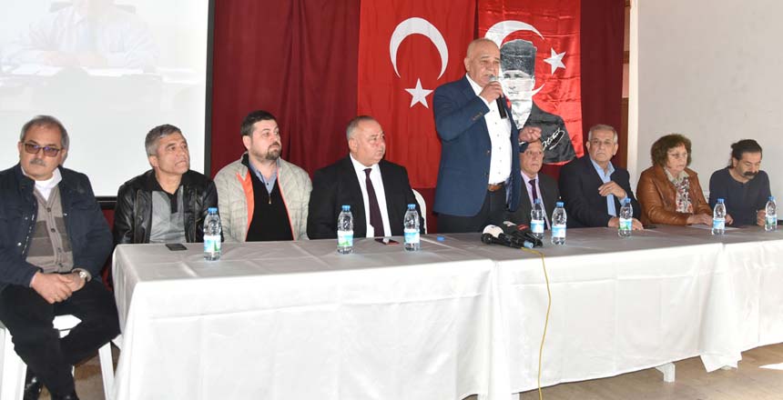 Karaçelik ve Meclis Üyeleri, CHP’den istifa ediyor Karaçelik ve Meclis Üyeleri, CHP’den istifa ediyor