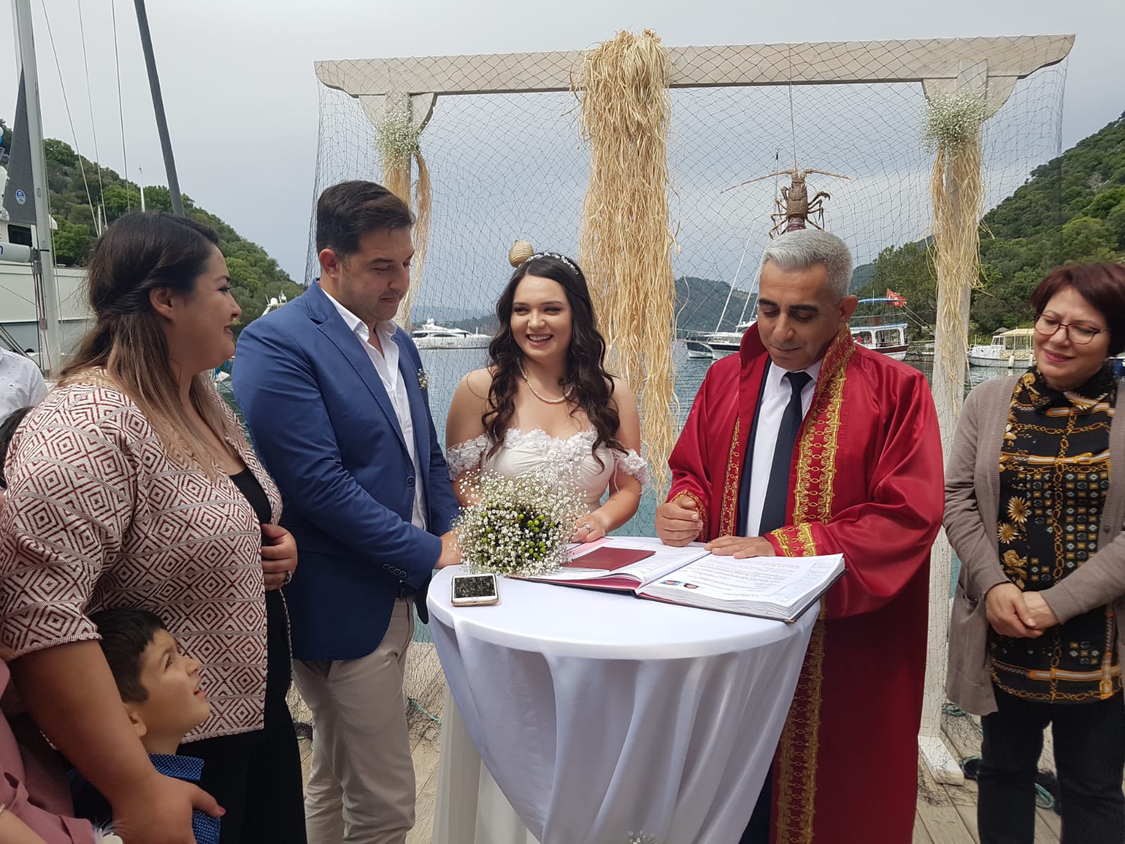 BAŞKANDAN İLK NİKAH