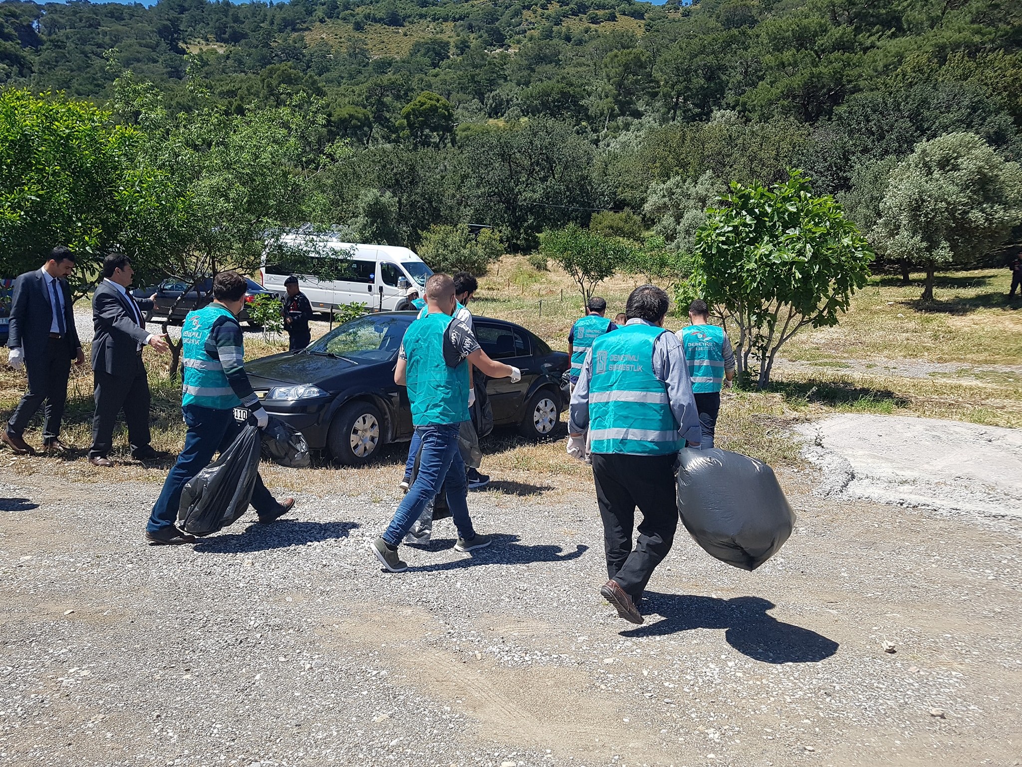 DALAMAN DA DENETİMLİ SERBESTLİK HÜKÜMLÜLERİNDEN ÇEVRE TEMİZLİK ETKİNLİĞİ