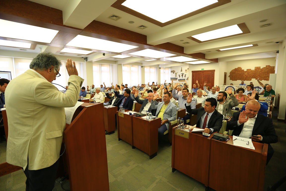 Büyükşehir Meclisi su fiyatlarında indirime gitti