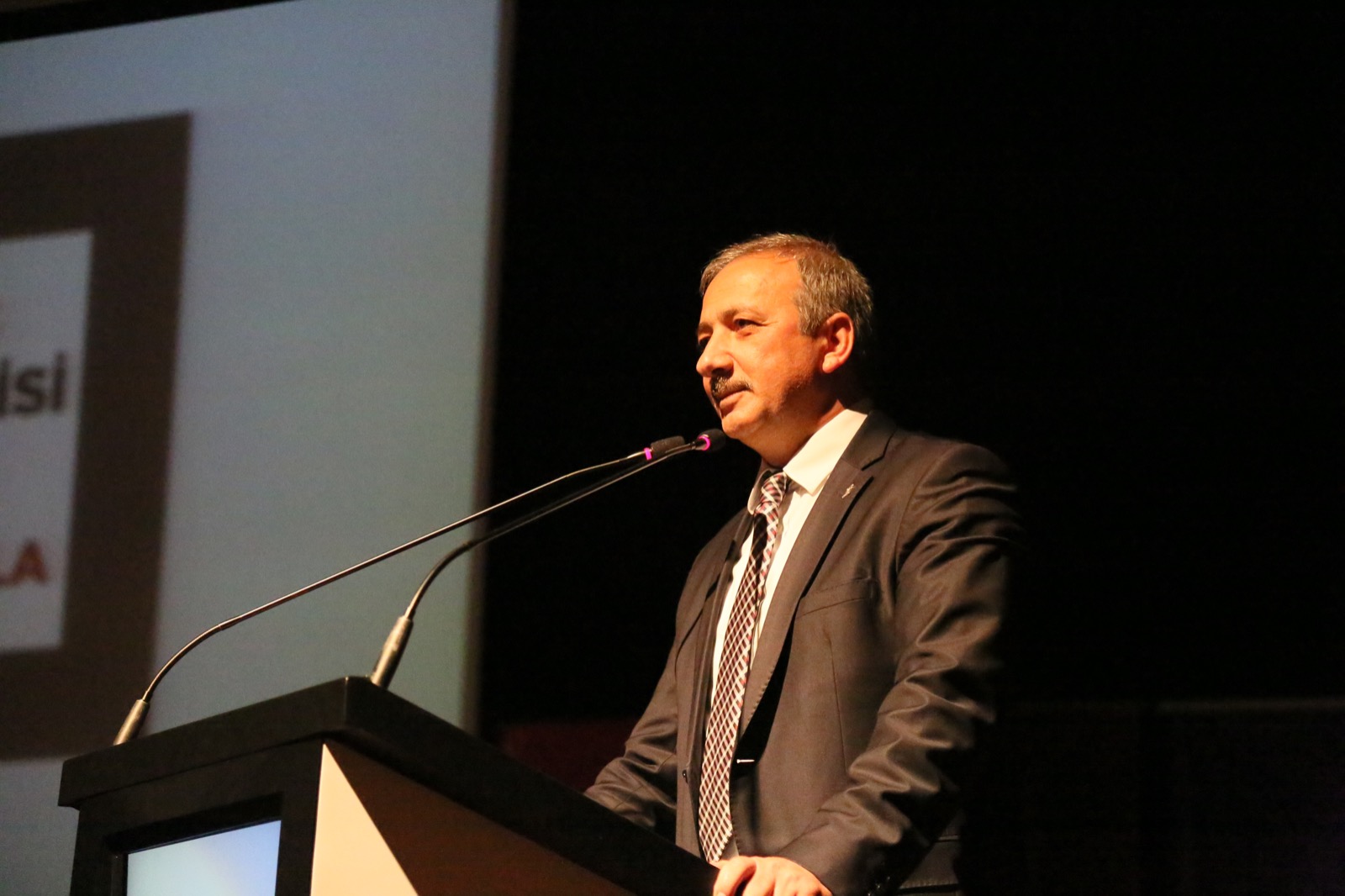 METE “OKULLARA TYP’DEN 714 KİŞİ ALINACAK”
