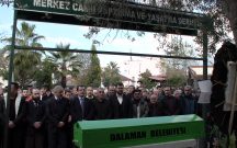 SEVİLEN KURUCU BAŞKANIN CENAZESİNE YOĞUN KATILIM