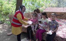 DALAMAN KIZILAY ŞUBESİNCE ÇOCUKLARA BİSKÜVİ PAKETİ DAĞITILDI