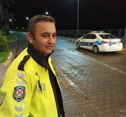 VEFAT EDEN TRAFİK POLİSİ GÖZYAŞLARI İLE DEFNEDİLDİ